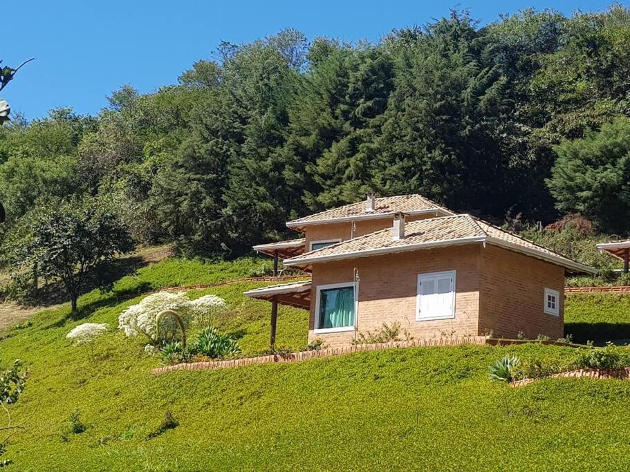 Recanto Dos Beija Flores, Chale Lantana B Monte Alegre do Sul Eksteriør billede